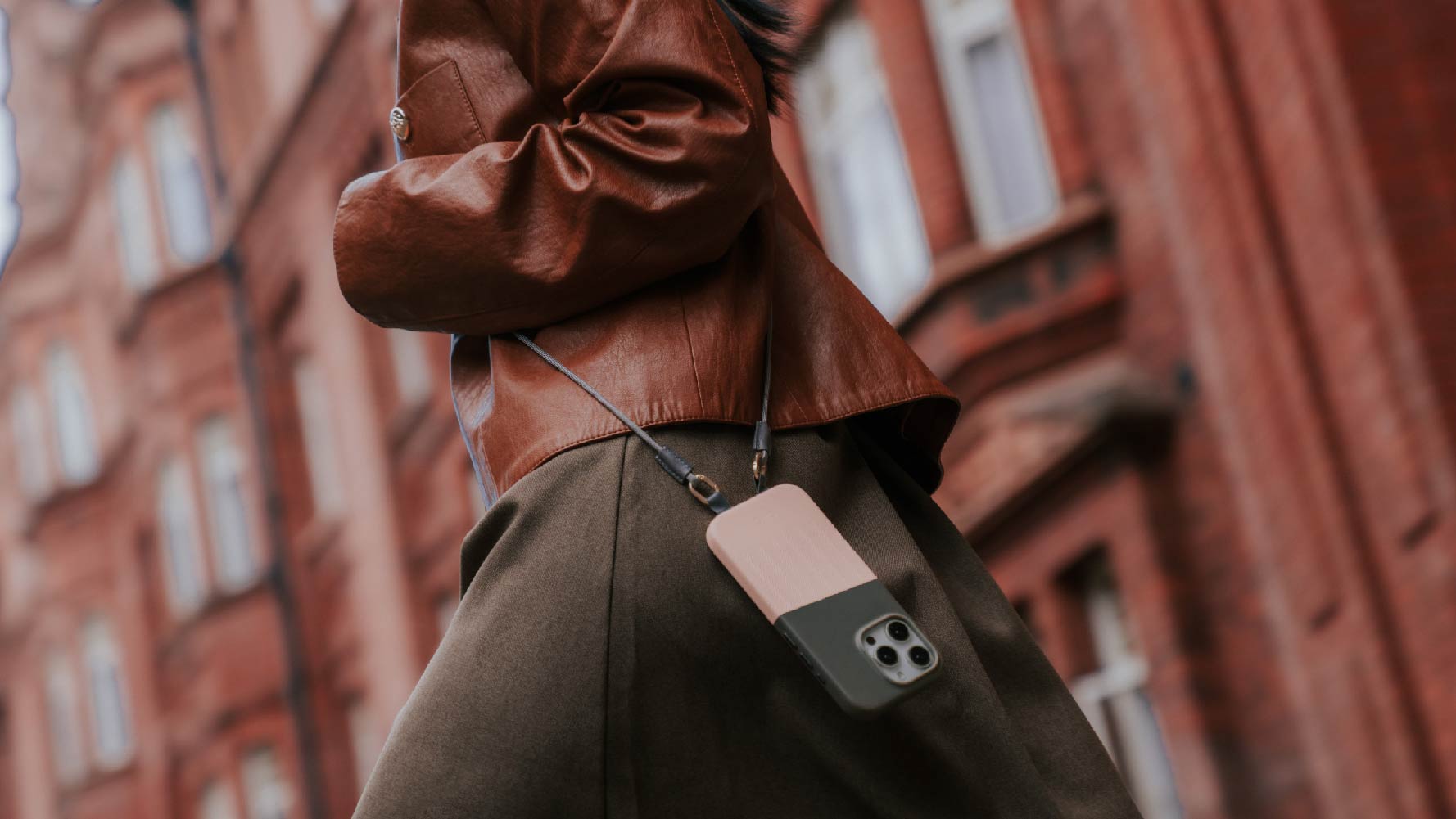 Bravely Move towards Your Dreams – The new alto Herring Leather Phone Case is here!