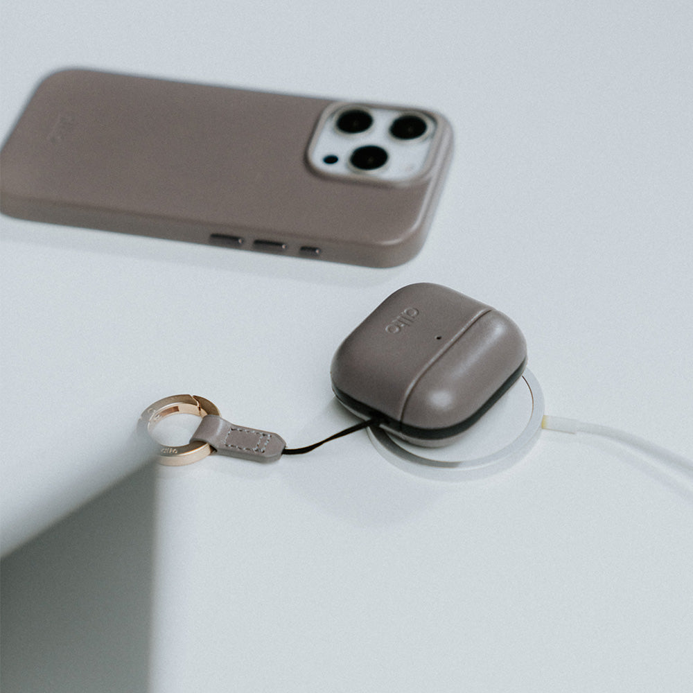 AirPods 4レザーケース - セメントグレー