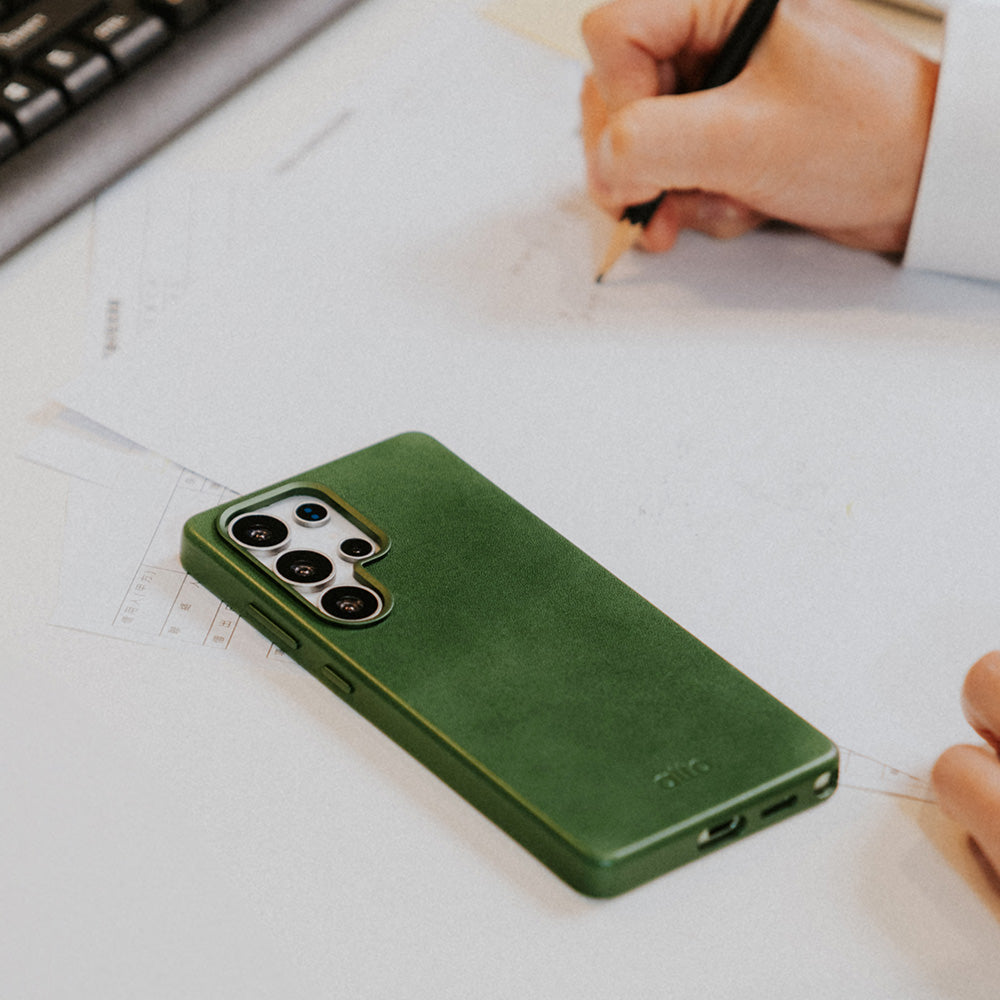 Samsung Galaxy S25 Ultra Clop MagSafe Leather Case - Forest Green