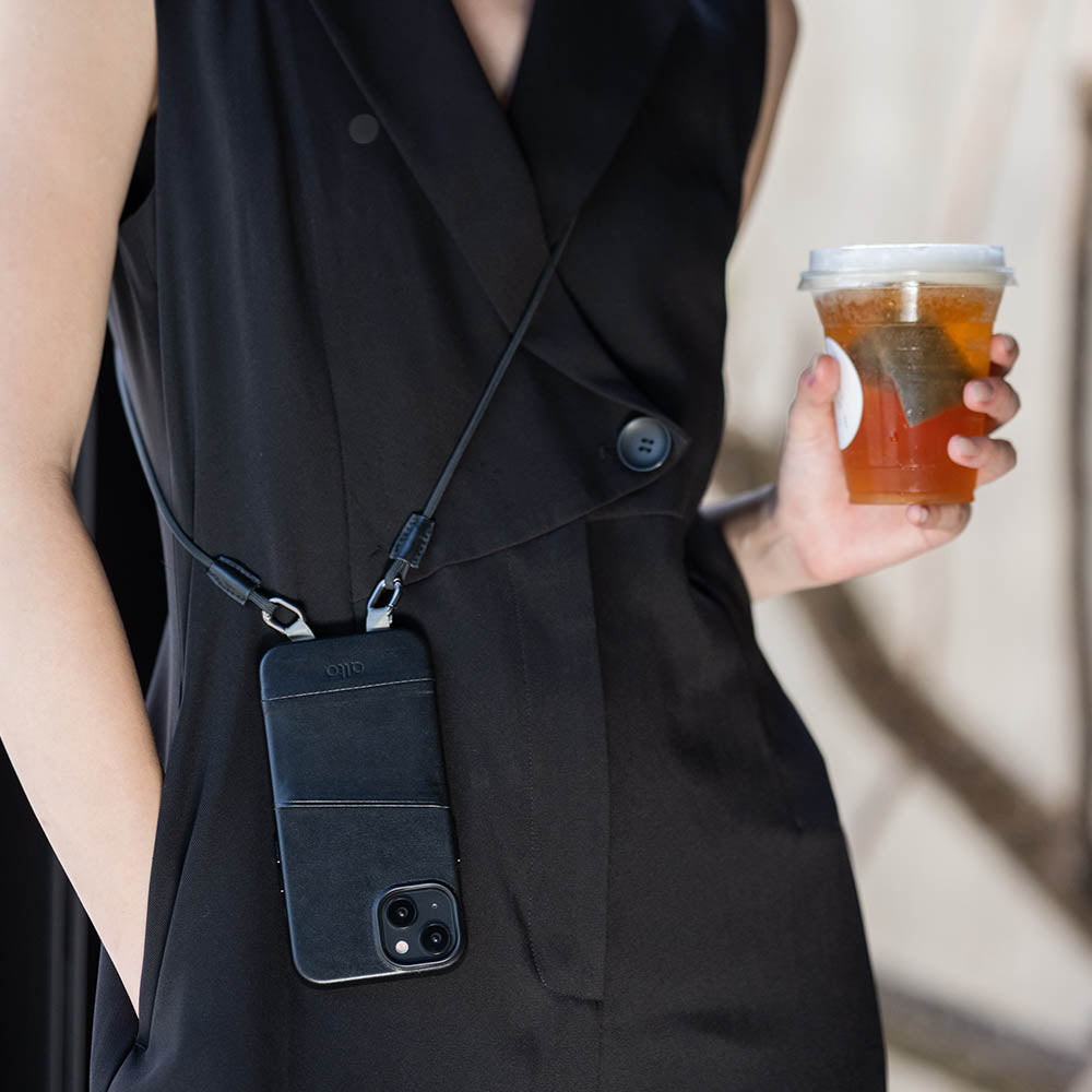 iPhone 14シリーズAnello Leather Ranyard Case -RavenBlack