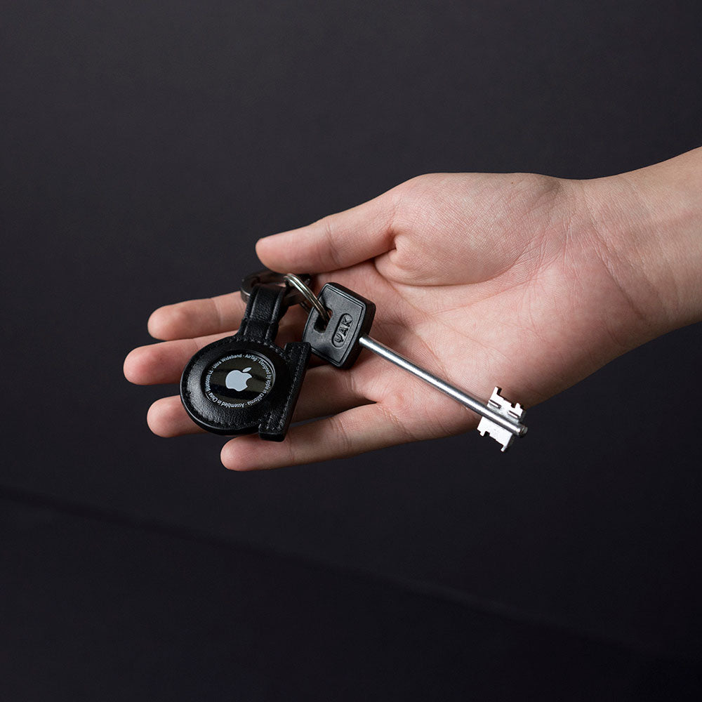 AirTag Leather Key Ring – Raven Black