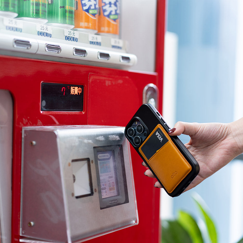 Magnetic Wallet - Caramel Brown