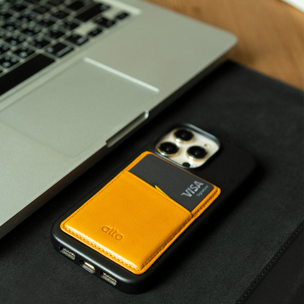 Magnetic Wallet - Caramel Brown