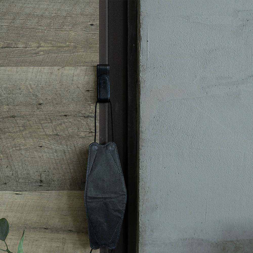 Magnetic Leather Clip – Raven Black