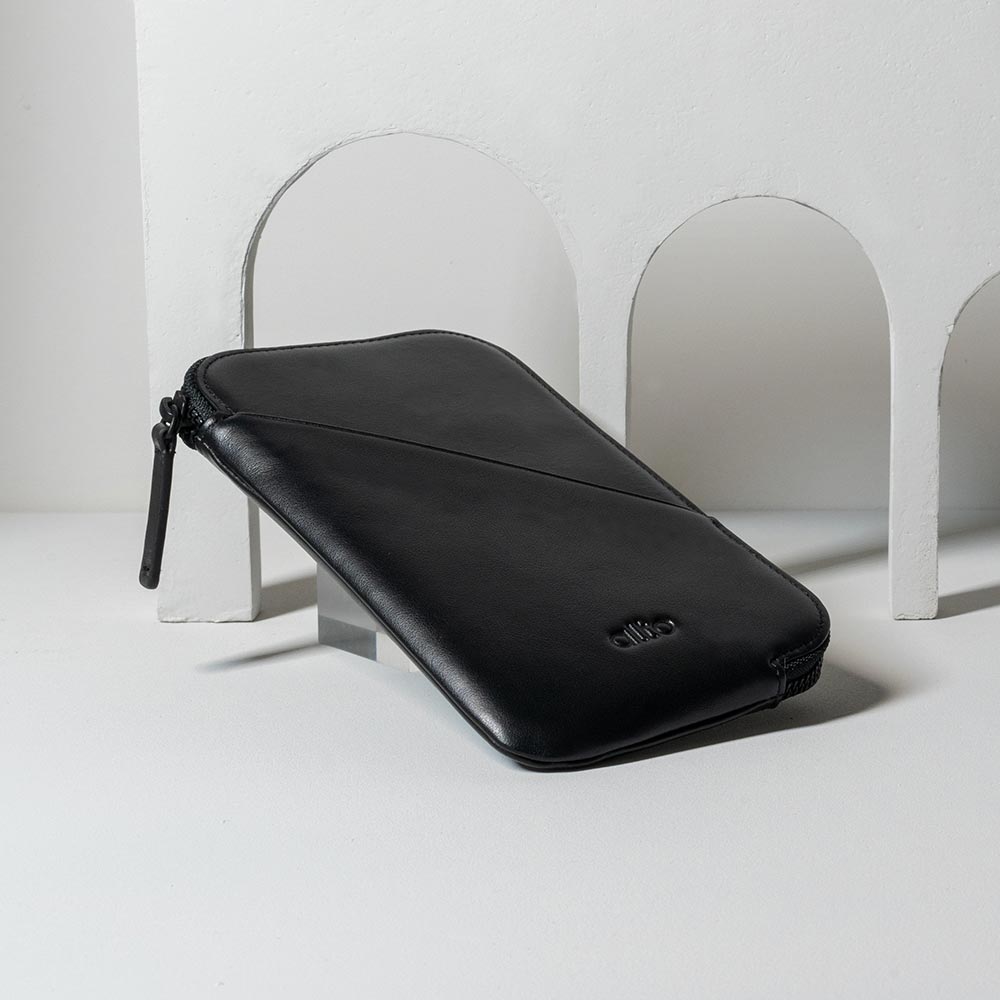 Leather Phone Wallet – Raven Black