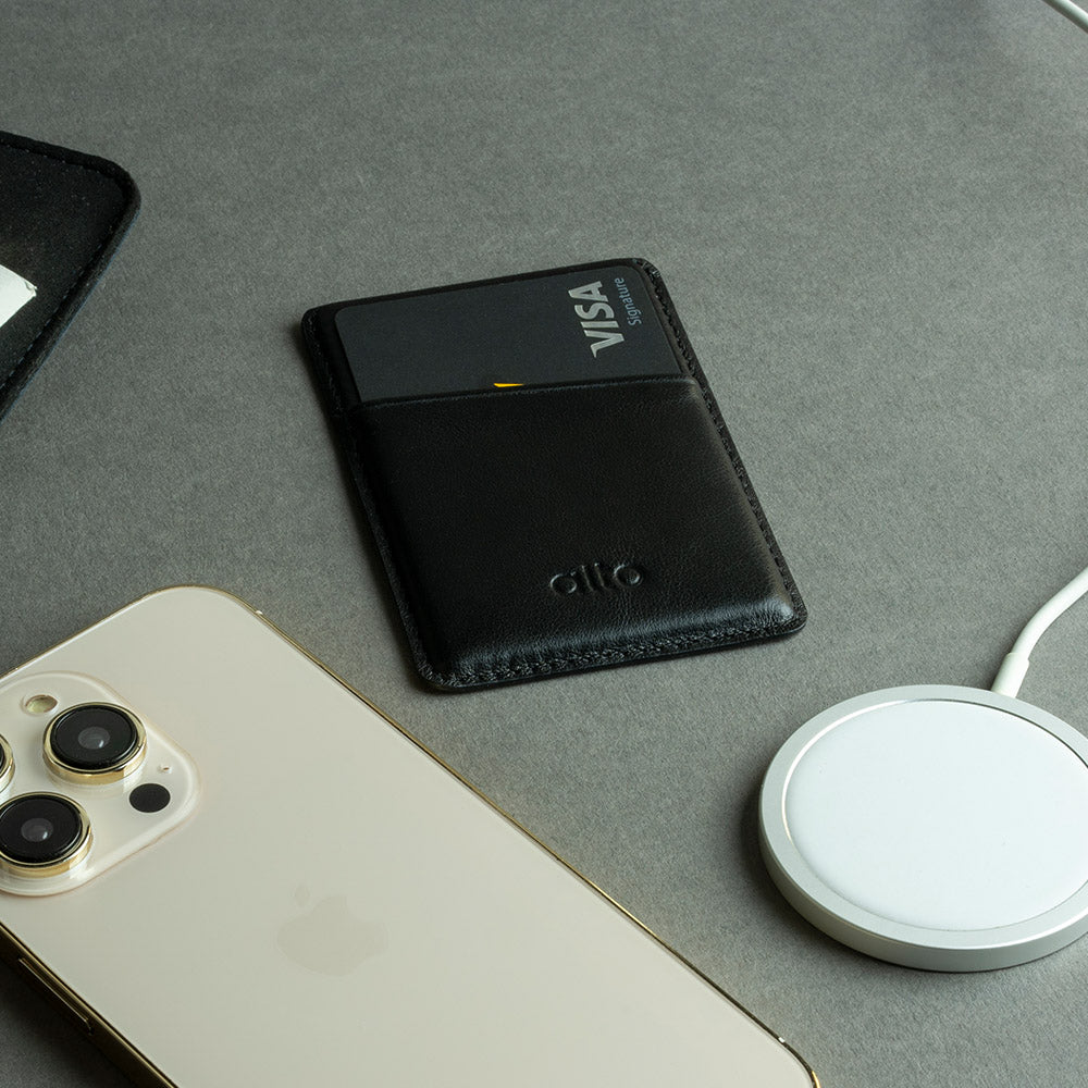 Magnetic Wallet - Raven Black