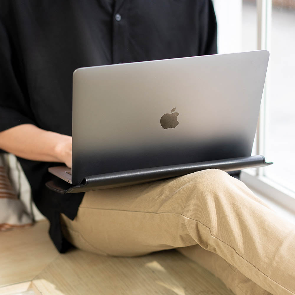 Leather Sleeve for MacBook 13″/14″ – Raven Black