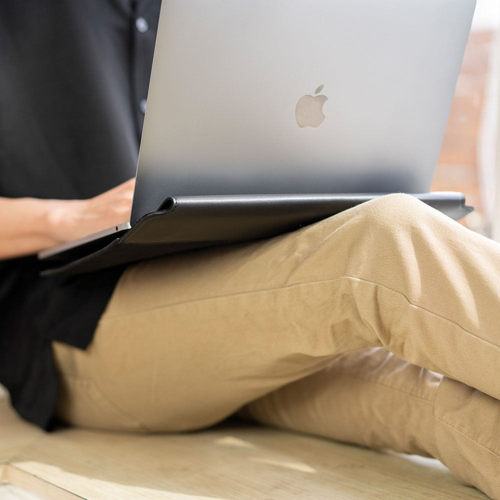 Leather Sleeve for MacBook 13″/14″ – Raven Black