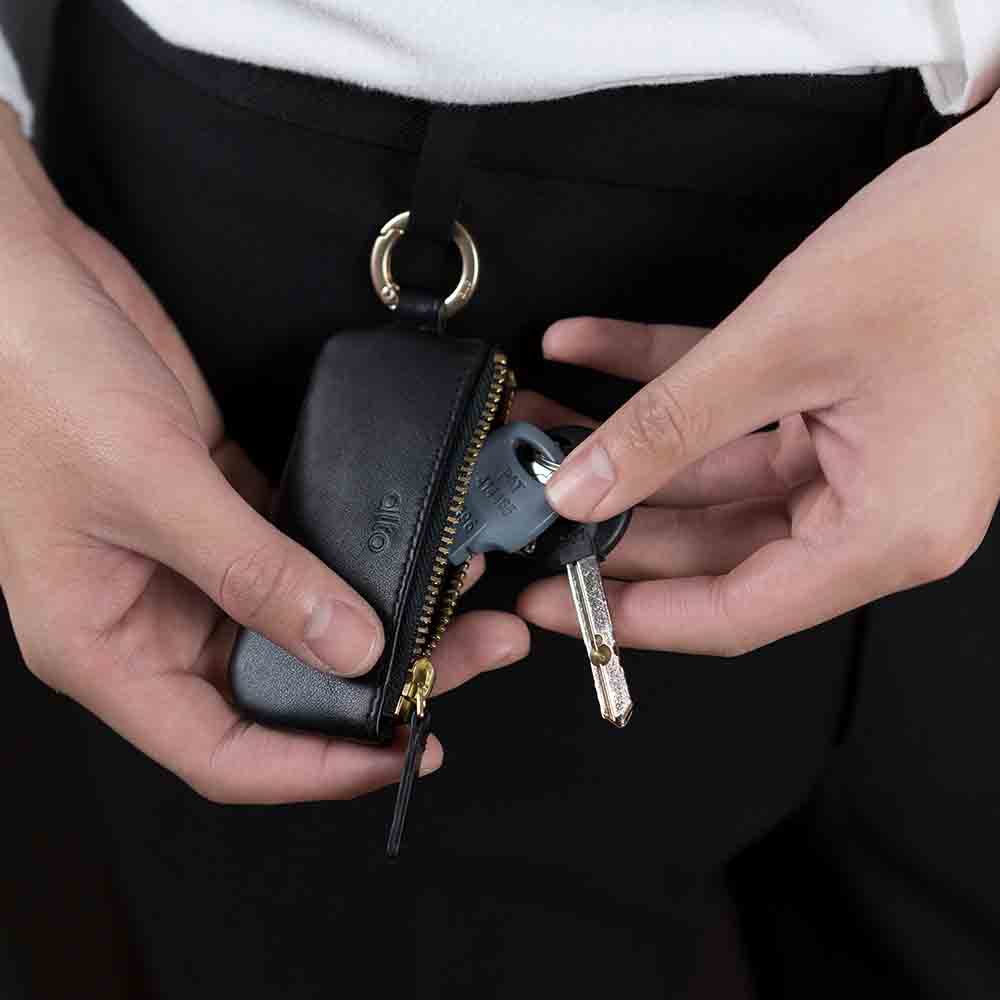 Leather Coin Pouch – Raven Black