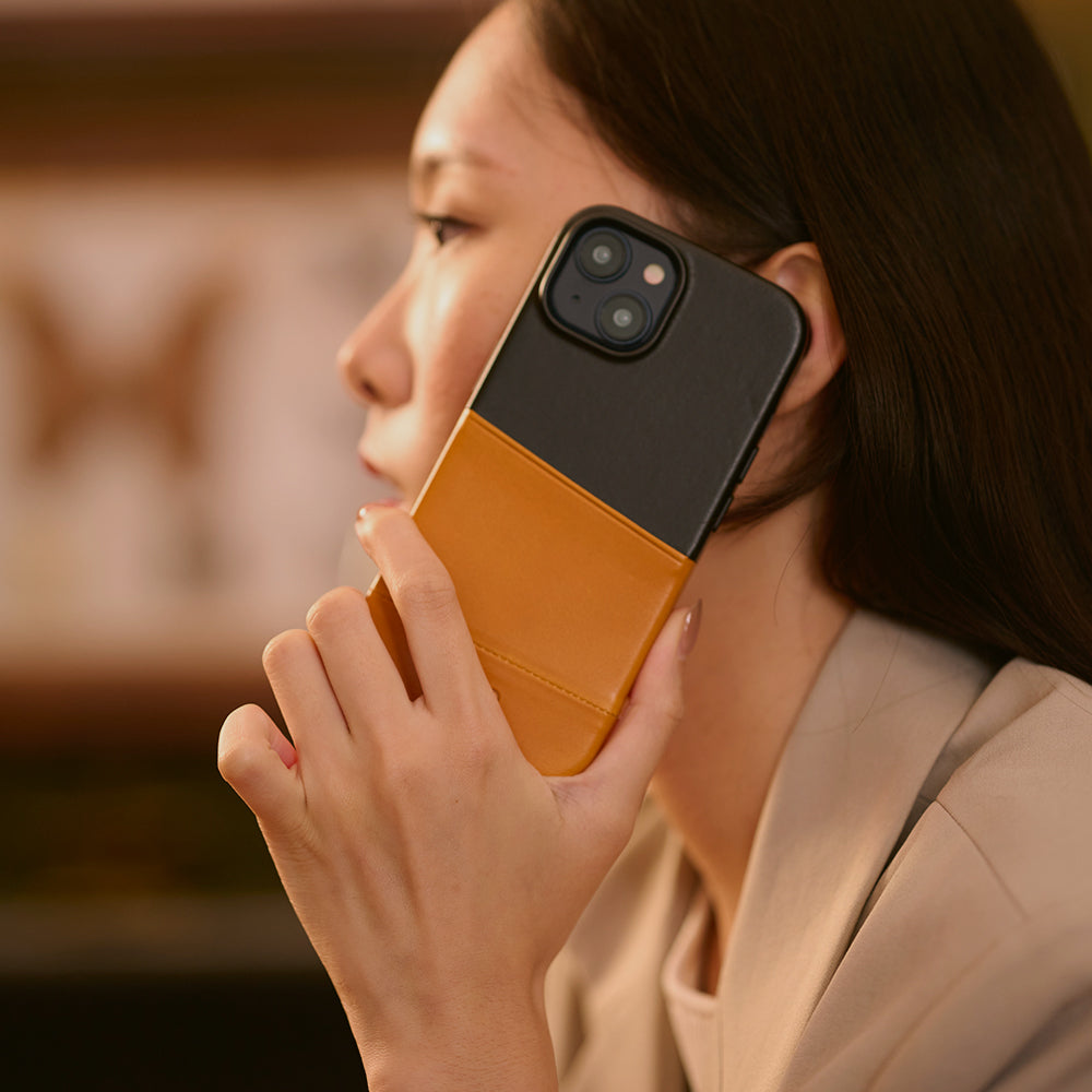 iPhone 15シリーズメトロレザーウォレットケース - キャラメルブラウン /レイヴンブラック