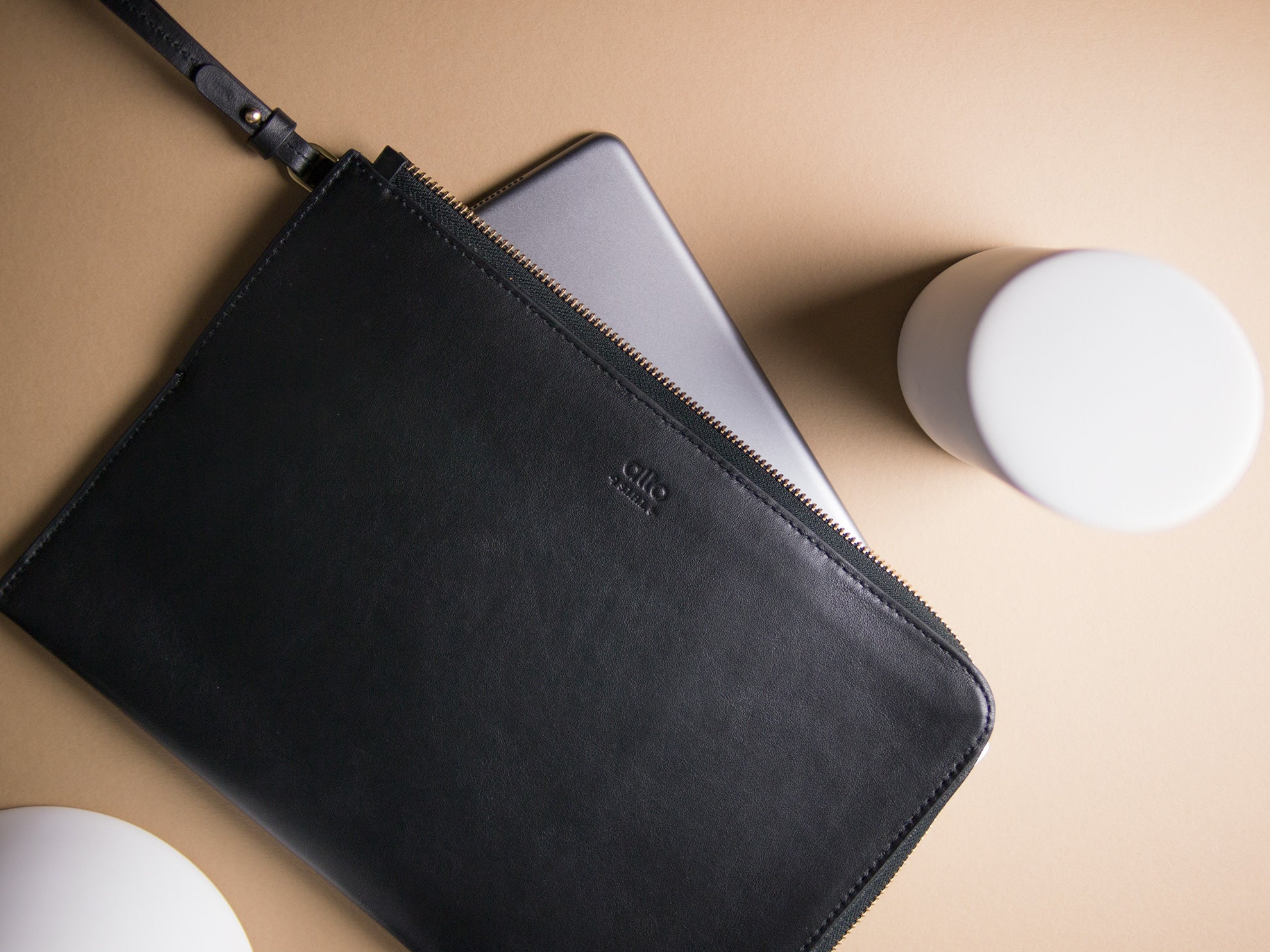 Handmade Premium Italian Leather for iPad Pro 10.5" Clutch - Raven