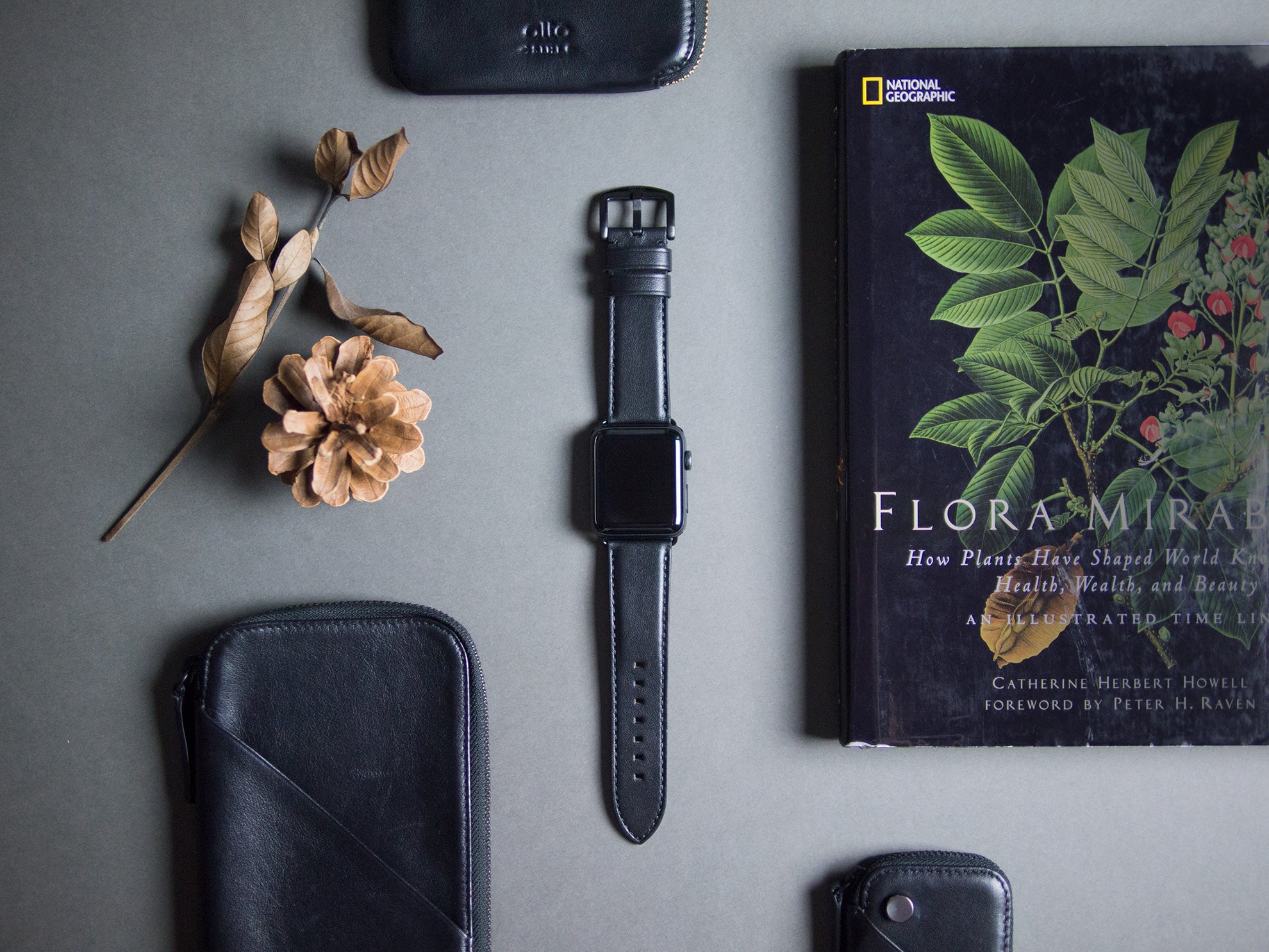 Apple Watch Leather Band 42/44/45/49mm – Raven Black