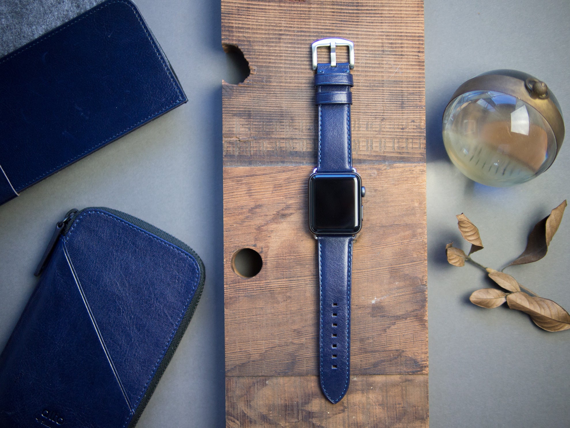 Apple Watch Leather Band 42/44/45/49mm – Navy Blue