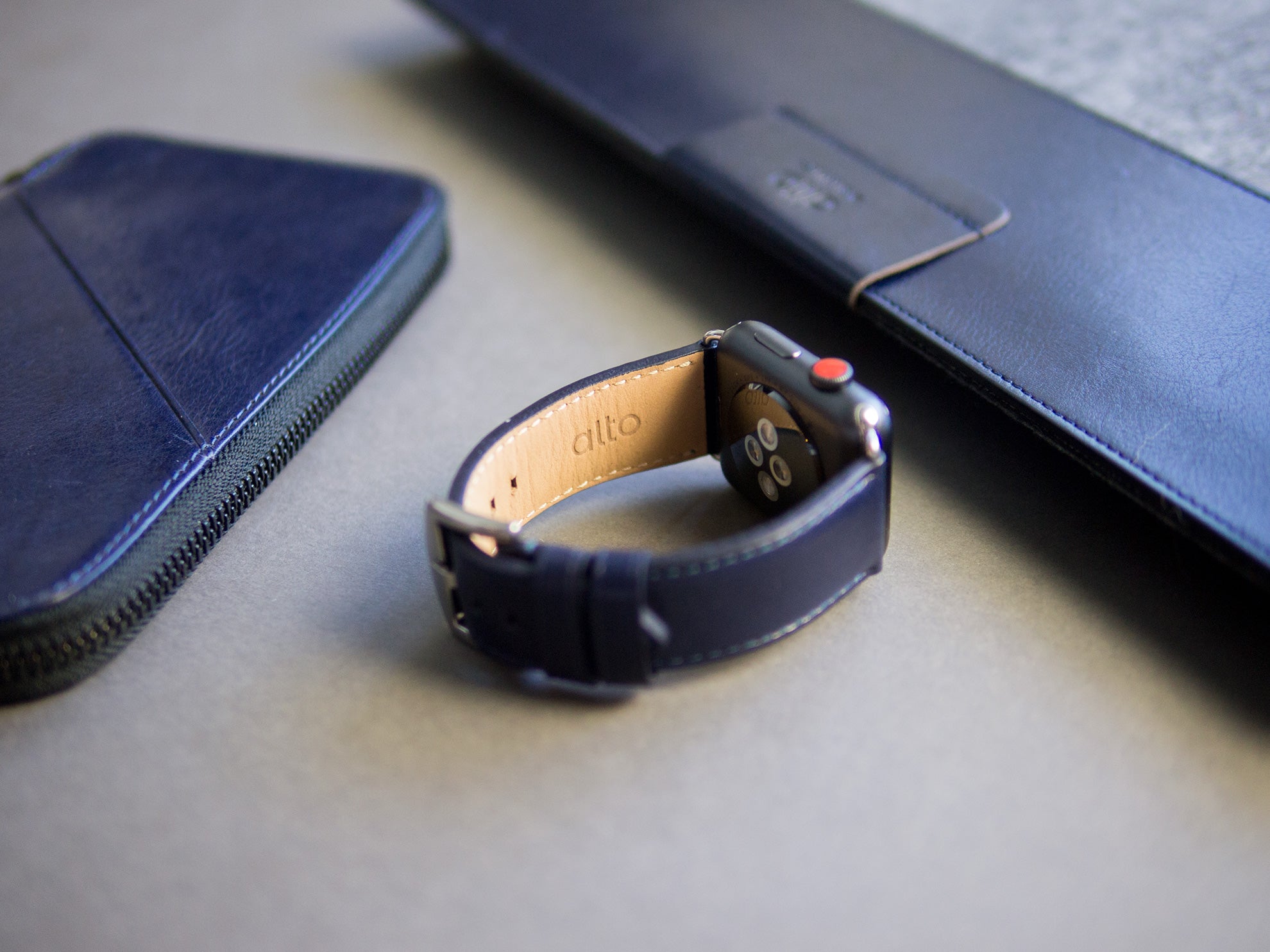 Apple Watch Leather Band 42/44/45/49mm – Navy Blue