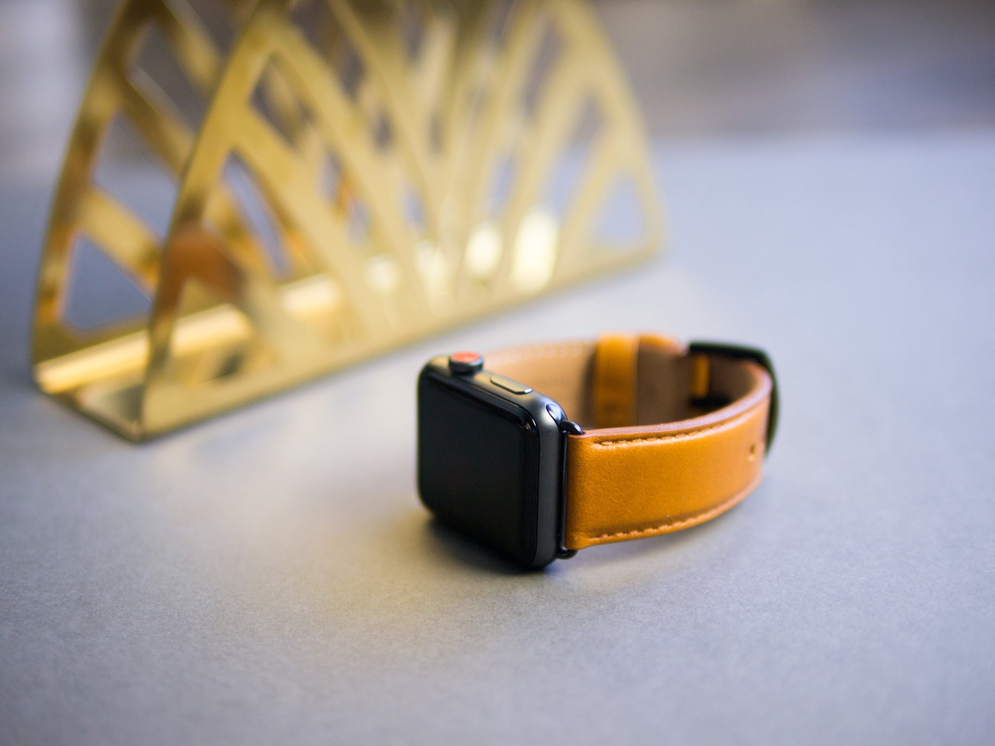 Apple Watch Leather Band 42/44/45/49mm – Caramel Brown