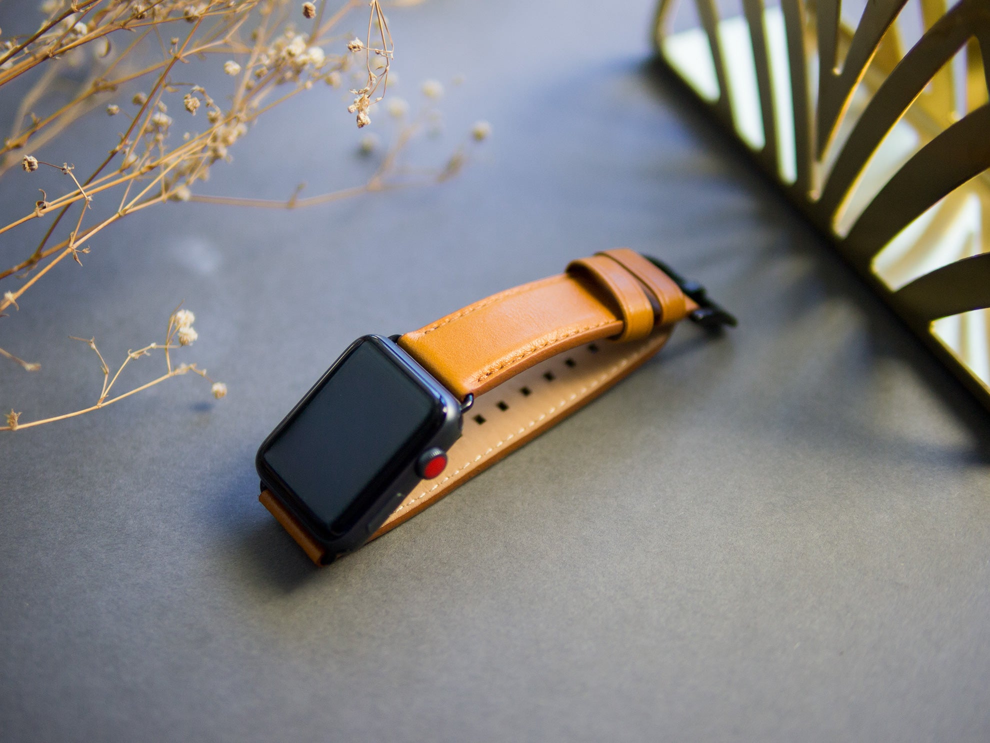 Apple Watch Leather Band 42/44/45/49mm – Caramel Brown