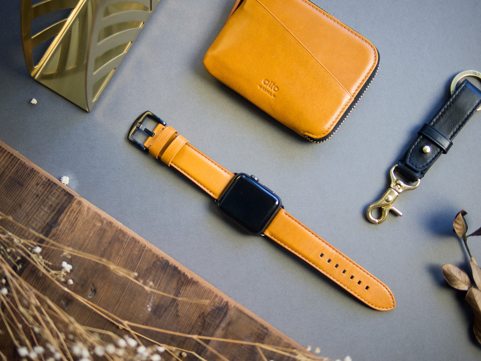Apple Watch Leather Band 42/44/45/49mm – Caramel Brown