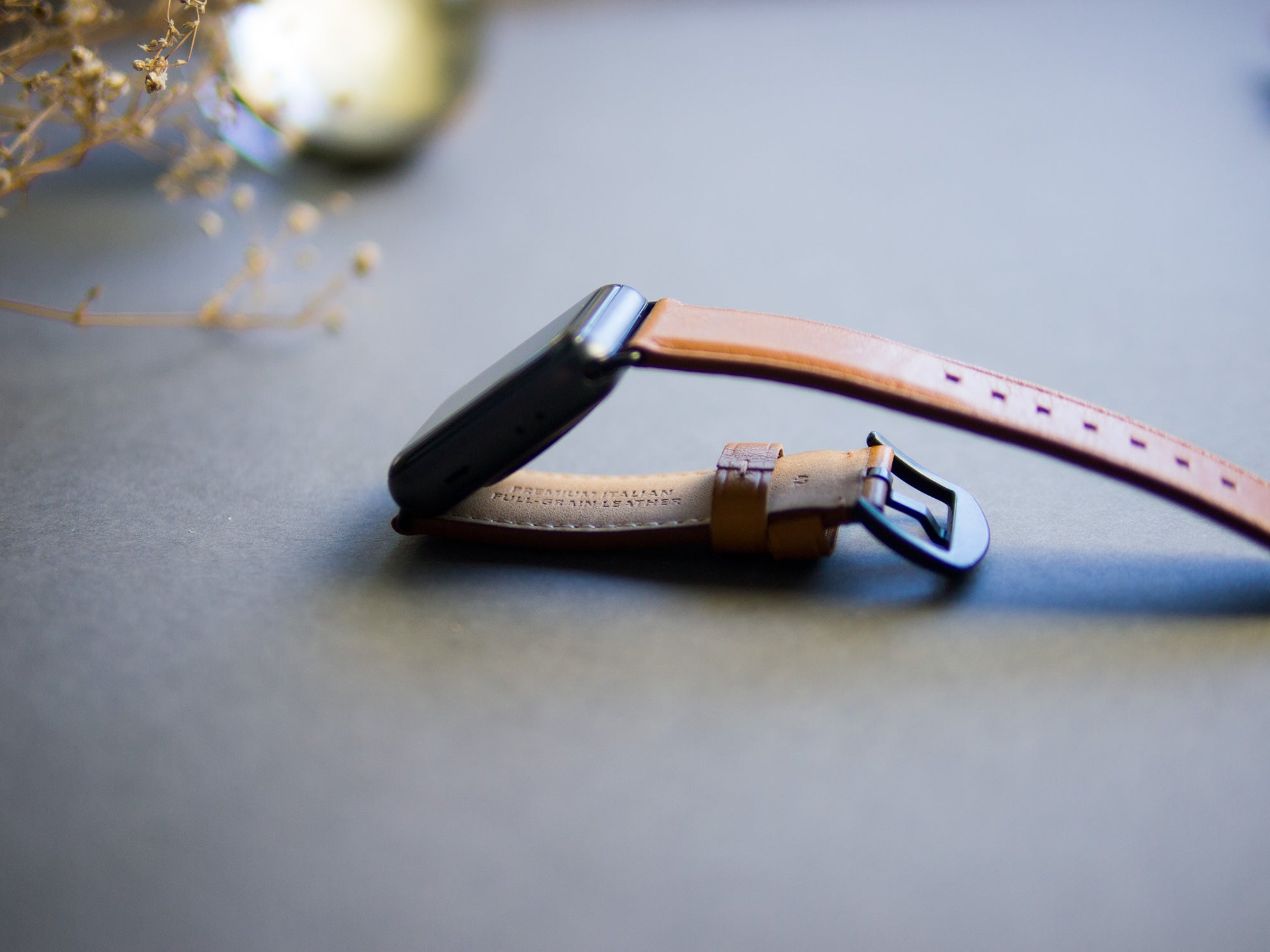Apple Watch Leather Band 42/44/45/49mm – Caramel Brown