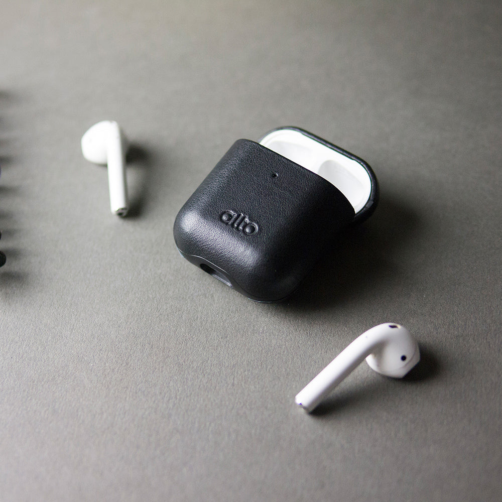 AirPods Leather Case – Raven Black