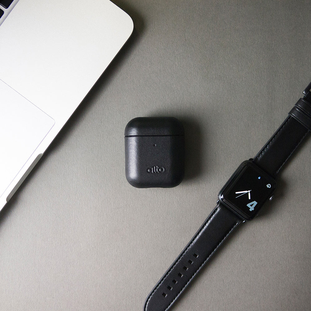 AirPods Leather Case – Raven Black