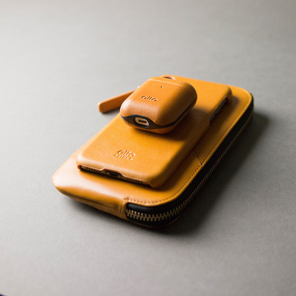 AirPods Leather Case – Caramel Brown