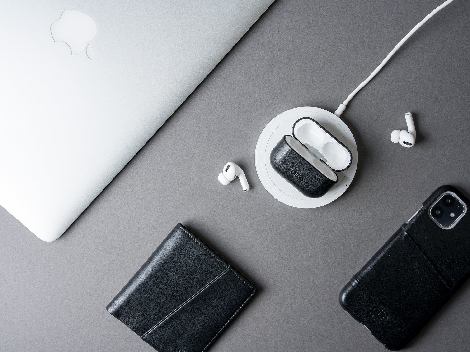 AirPods Pro Leather Case – Raven Black