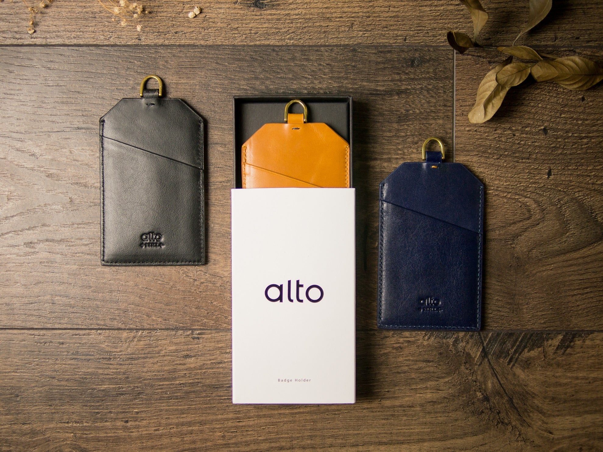 Leather Badge Holder – Raven Black