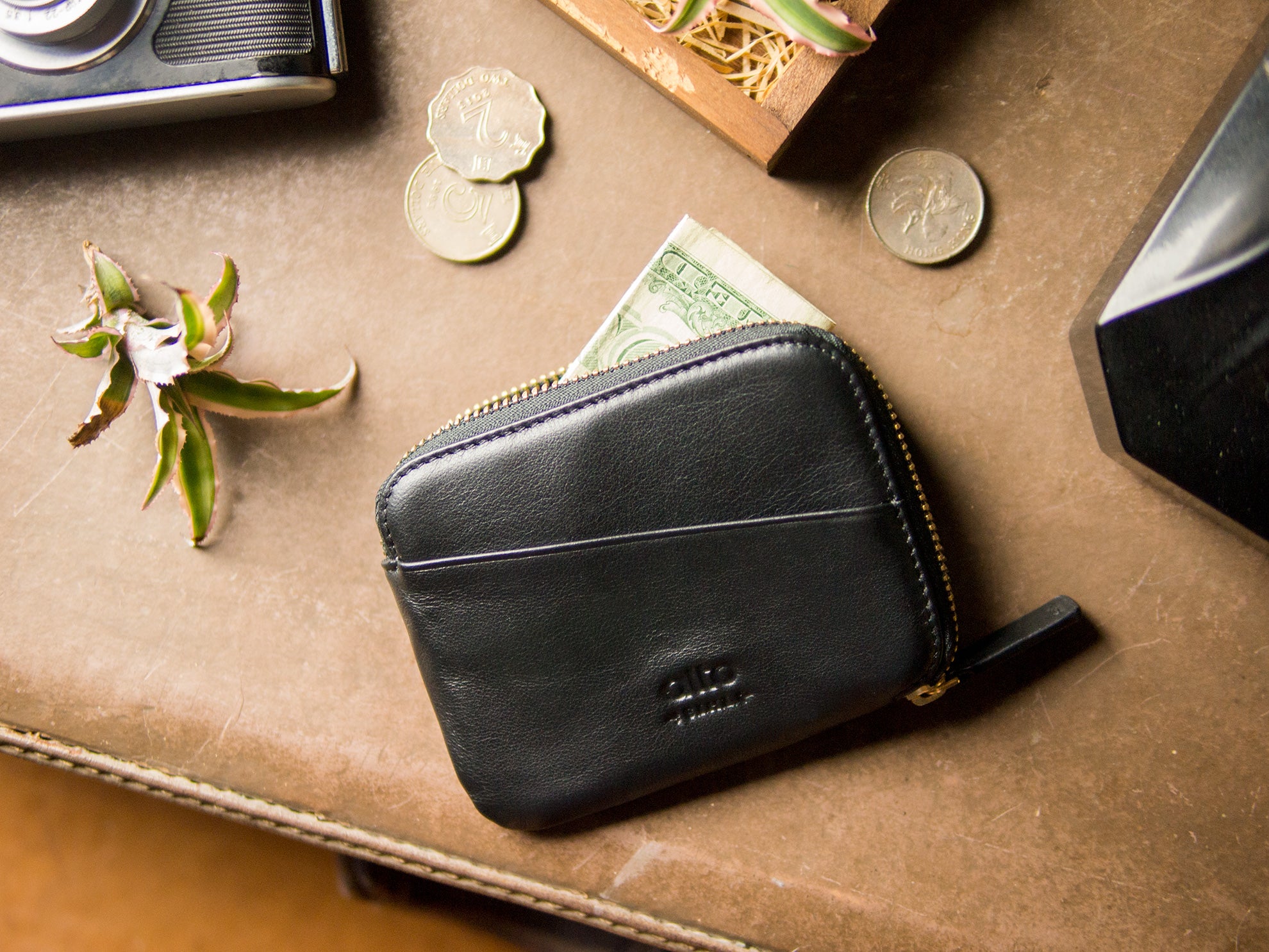 Leather Pouch Wallet – Raven Black