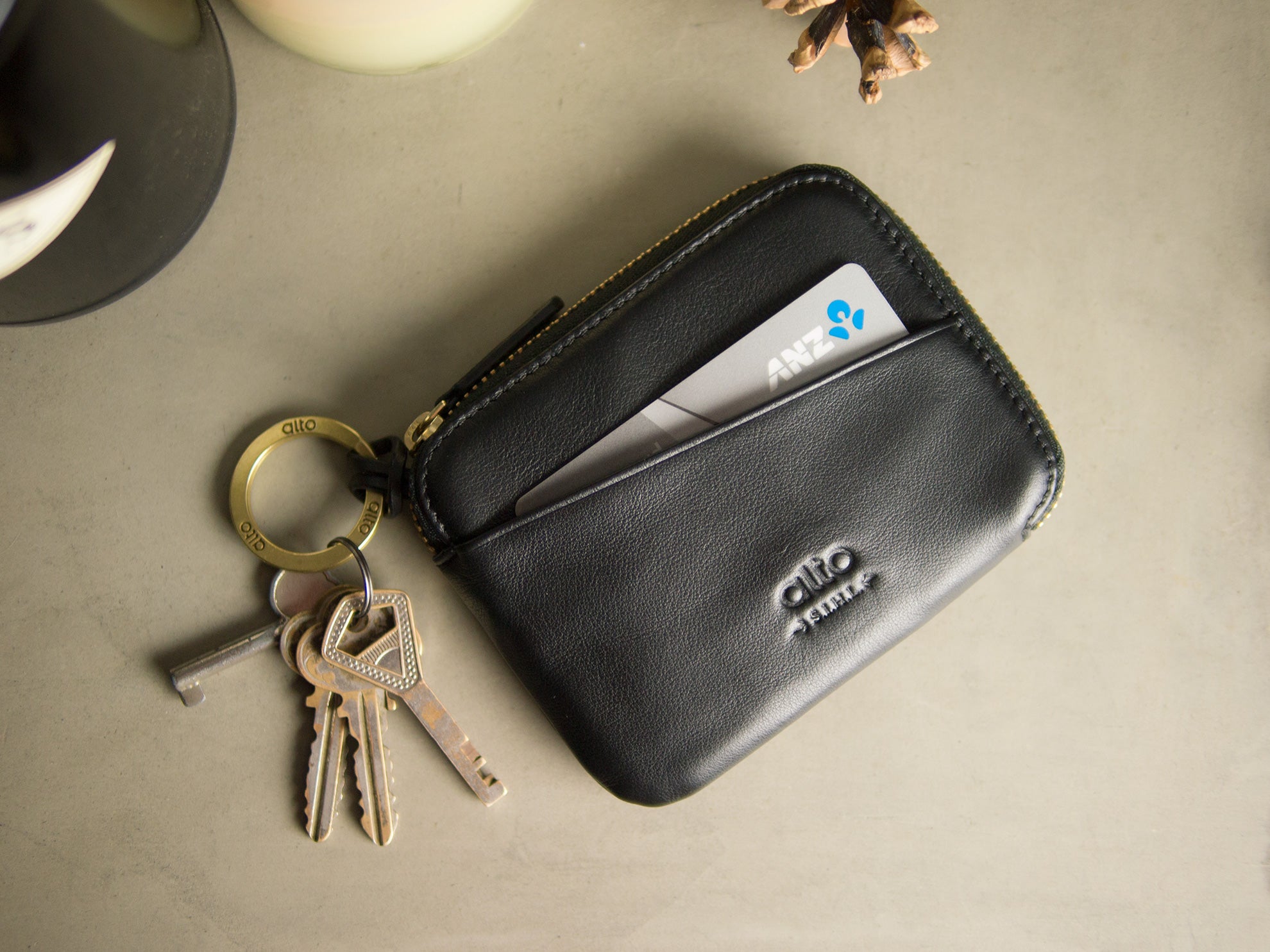 Leather Pouch Wallet – Raven Black