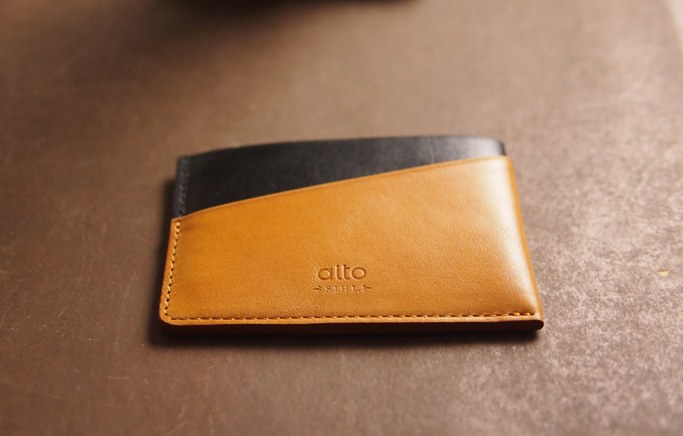 Leather Card Holder – Raven Black/Caramel Brown