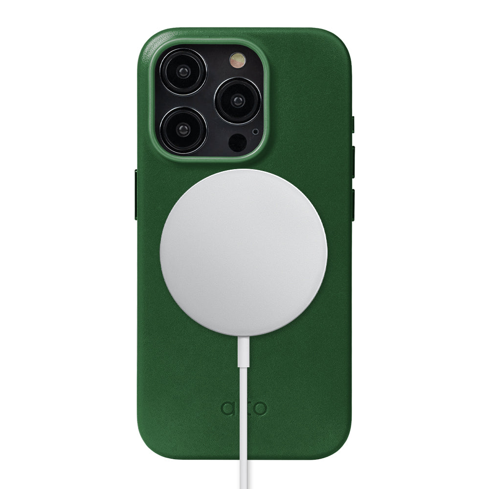 iPhone 15 Series Clop MagSafe Leather Case - Forest Green