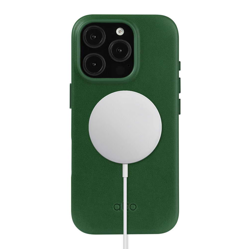 iPhone 16 Series Clop MagSafe Leather Case - Forest Green