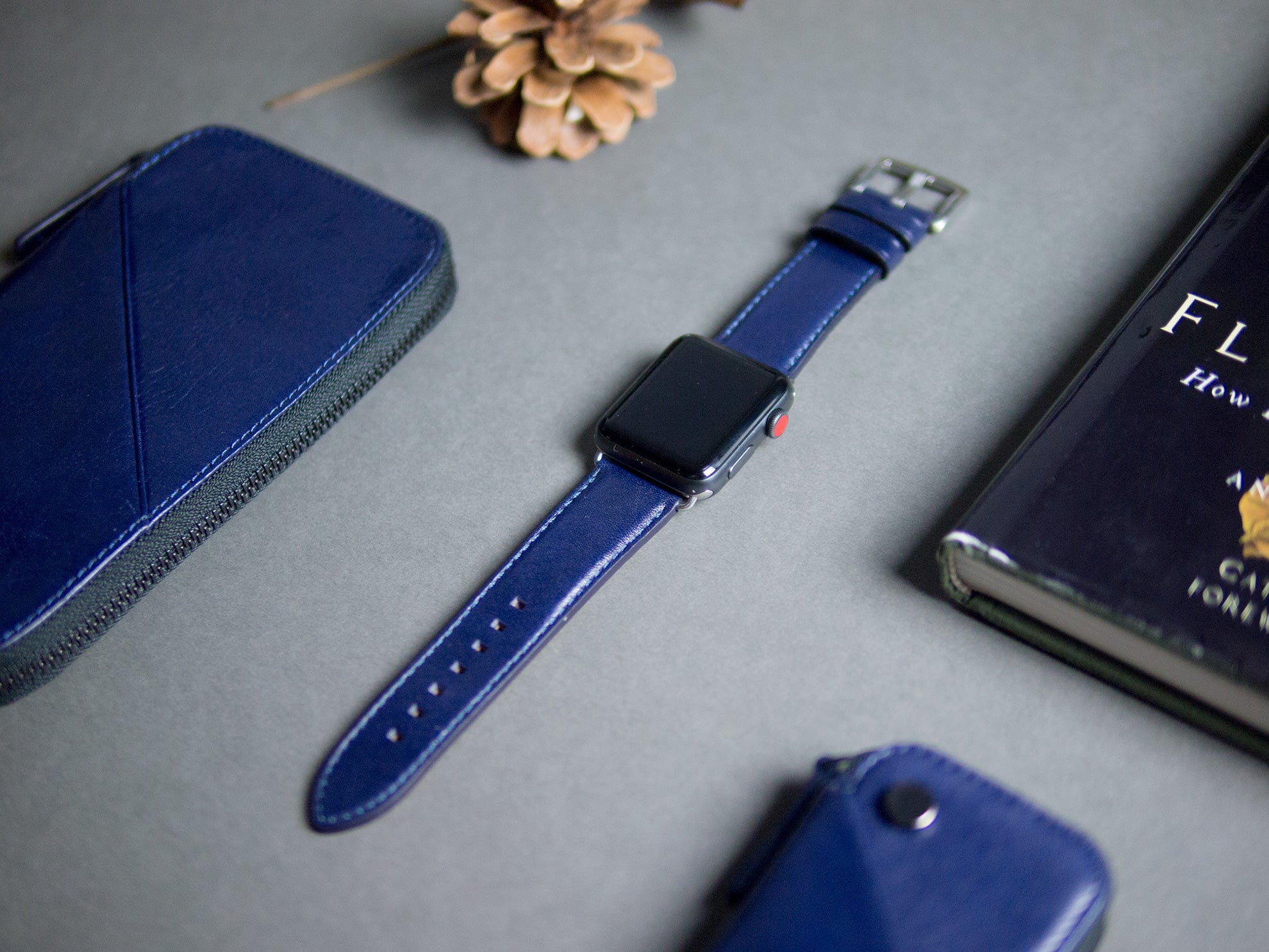Apple Watch Leather Band 42/44/45/49mm – Navy Blue