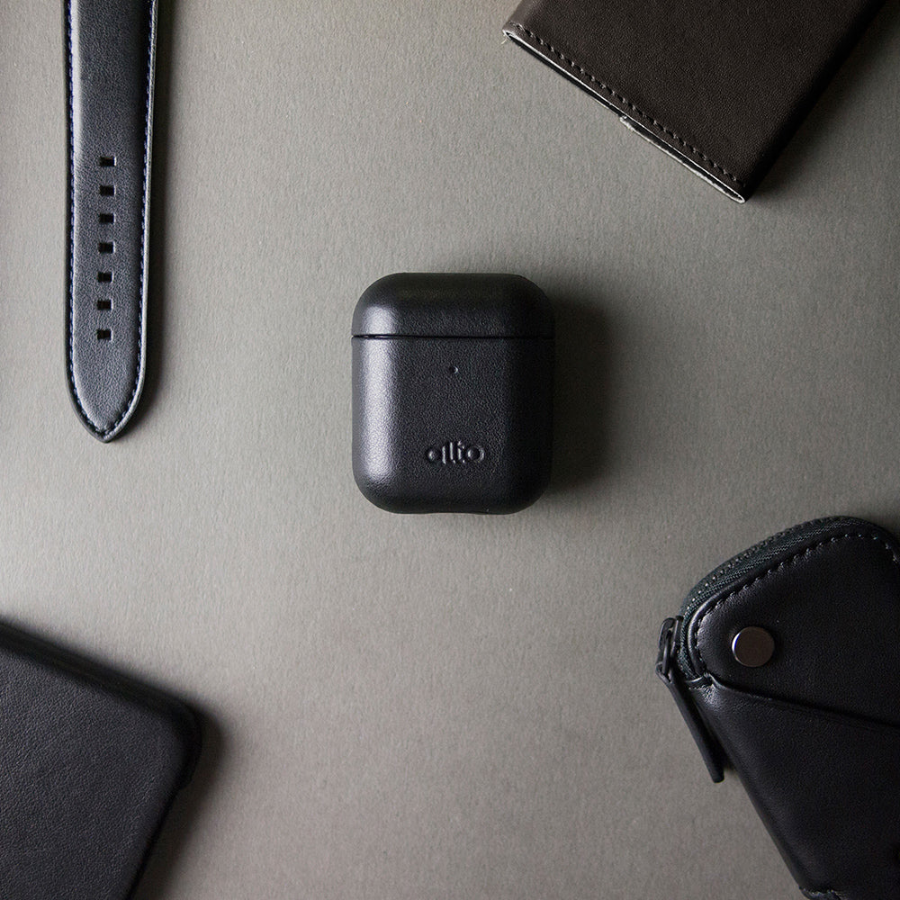 AirPods Leather Case – Raven Black